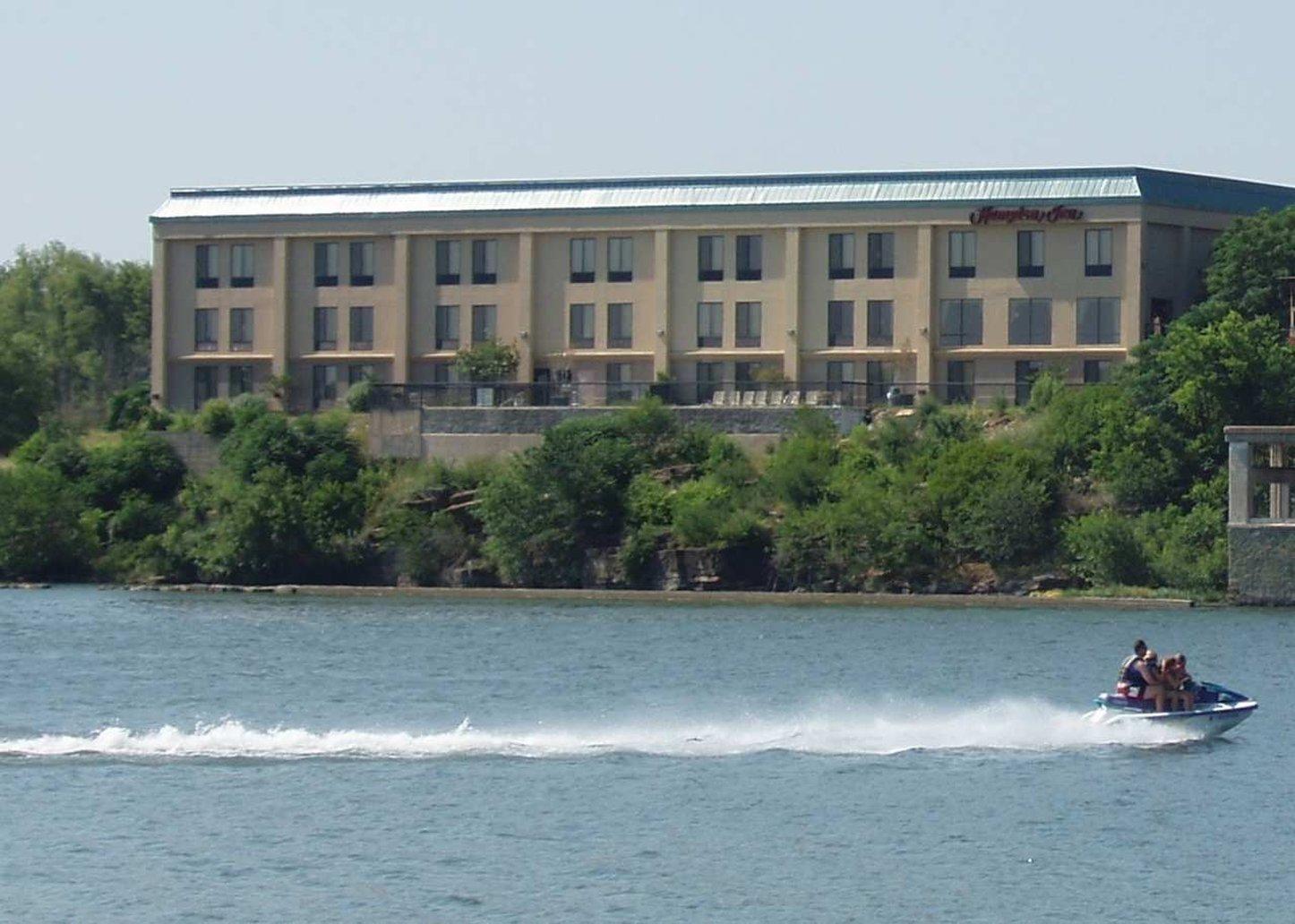 Hampton Inn On The Lake Marble Falls Exterior photo